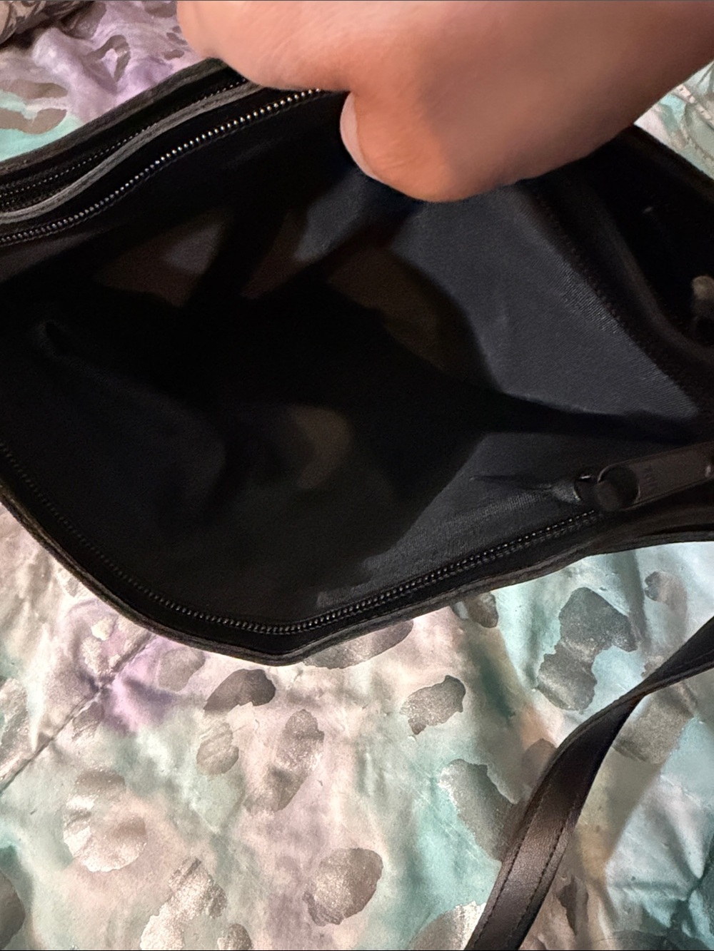 Stone Mountain Women's Black Leather Crossbody Shoulder Bag-EUC - Picture 7 of 12